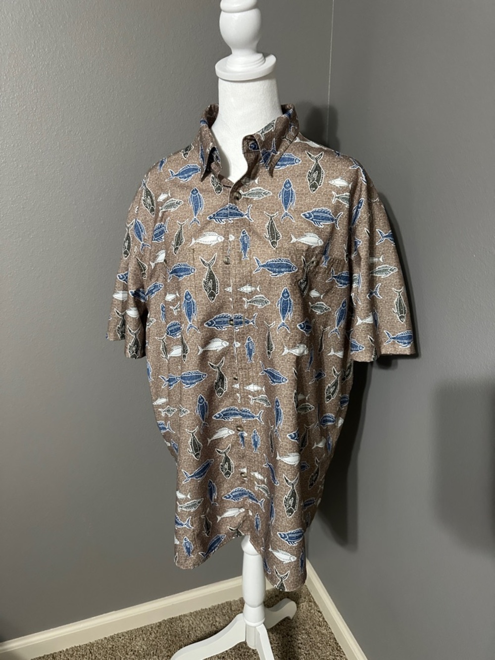 Men's Brown Short-Sleeve Fish Print Button-Down Shirt